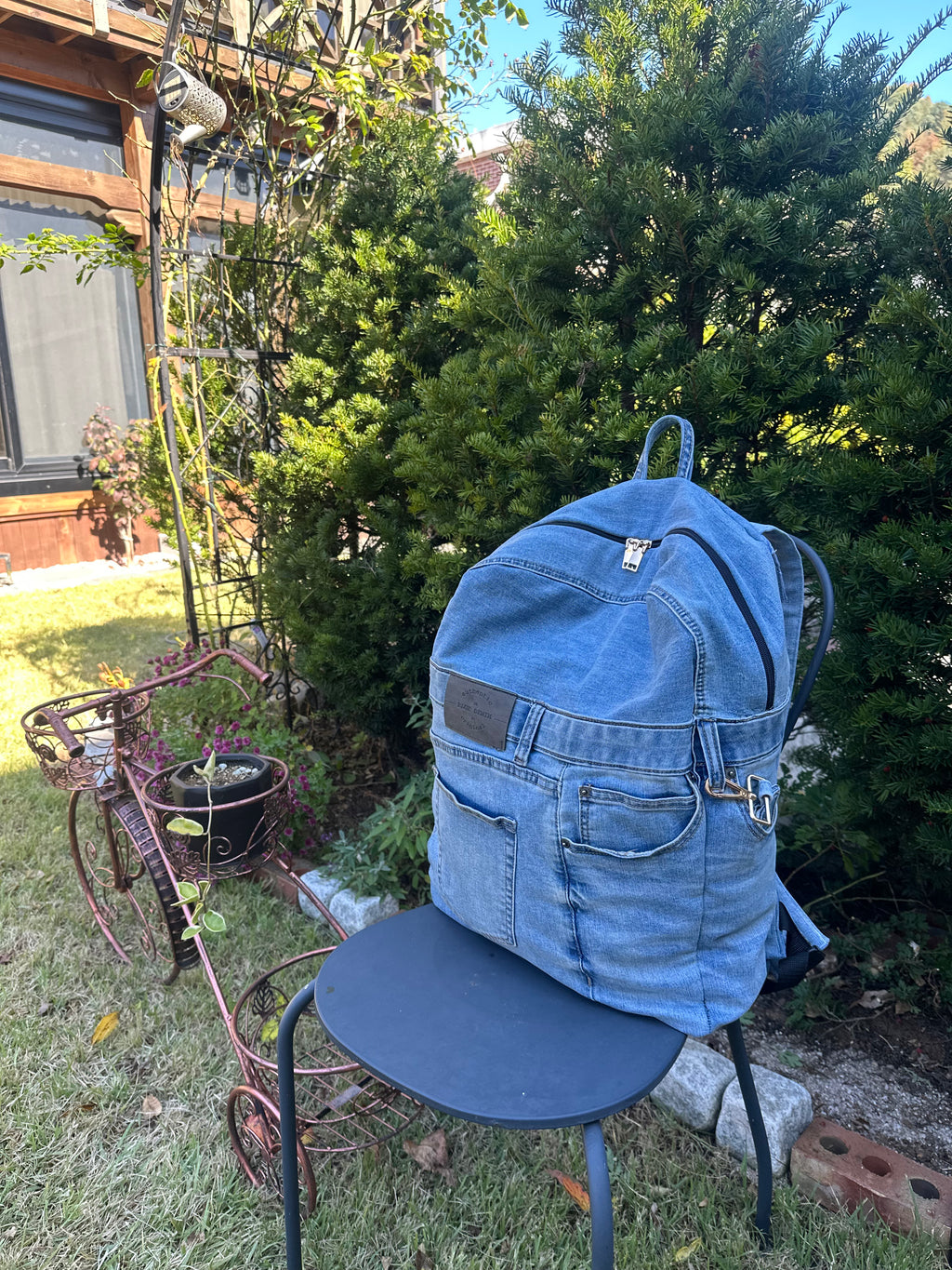 Premium Texture Upcycled Blue Denim - Large / 프리미엄 업사이클 블루 데님 [라지]