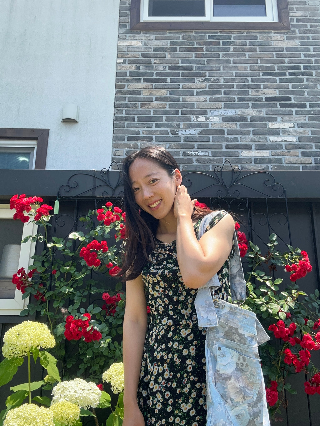 Body-fit hand wrapping upcycled Shoulder /Cross Bag - Women / 바디 핏 래핑 업사이클 워먼 숄더 크로스백 [여성 사이즈]