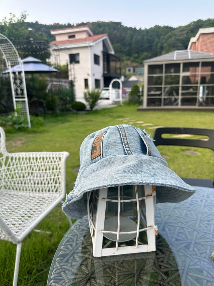 커스텀 업사이클 데님 버킷햇 Customized Upcycled Denim Bucket Hat