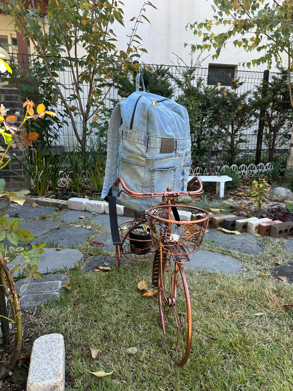 Premium Texture Upcycled Blue Denim - Large / 프리미엄 업사이클 블루 데님 [라지]