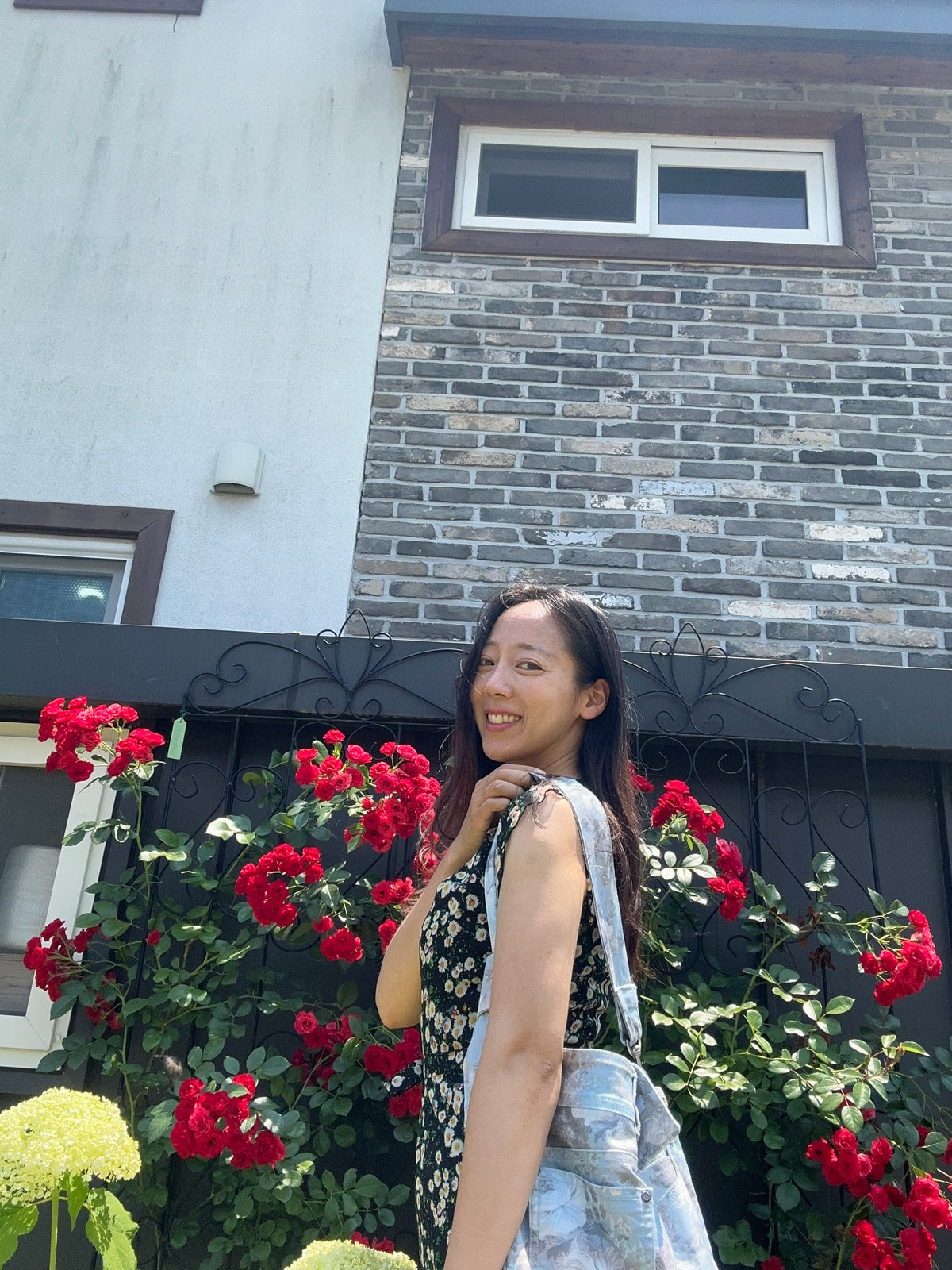 Body-fit hand wrapping upcycled Shoulder /Cross Bag - Women / 바디 핏 래핑 업사이클 워먼 숄더 크로스백 [여성 사이즈]