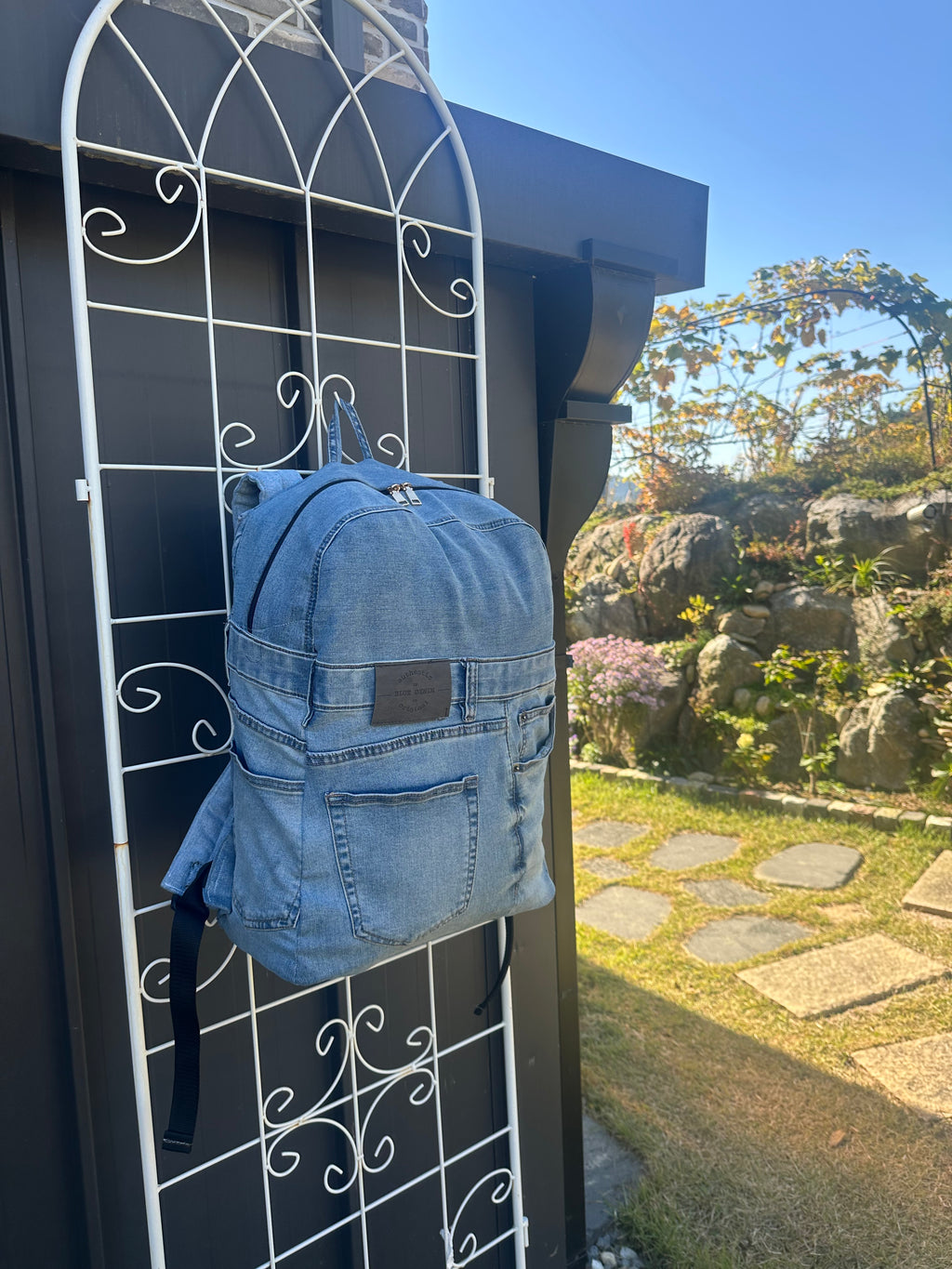 Premium Texture Upcycled Blue Denim - Large / 프리미엄 업사이클 블루 데님 [라지]