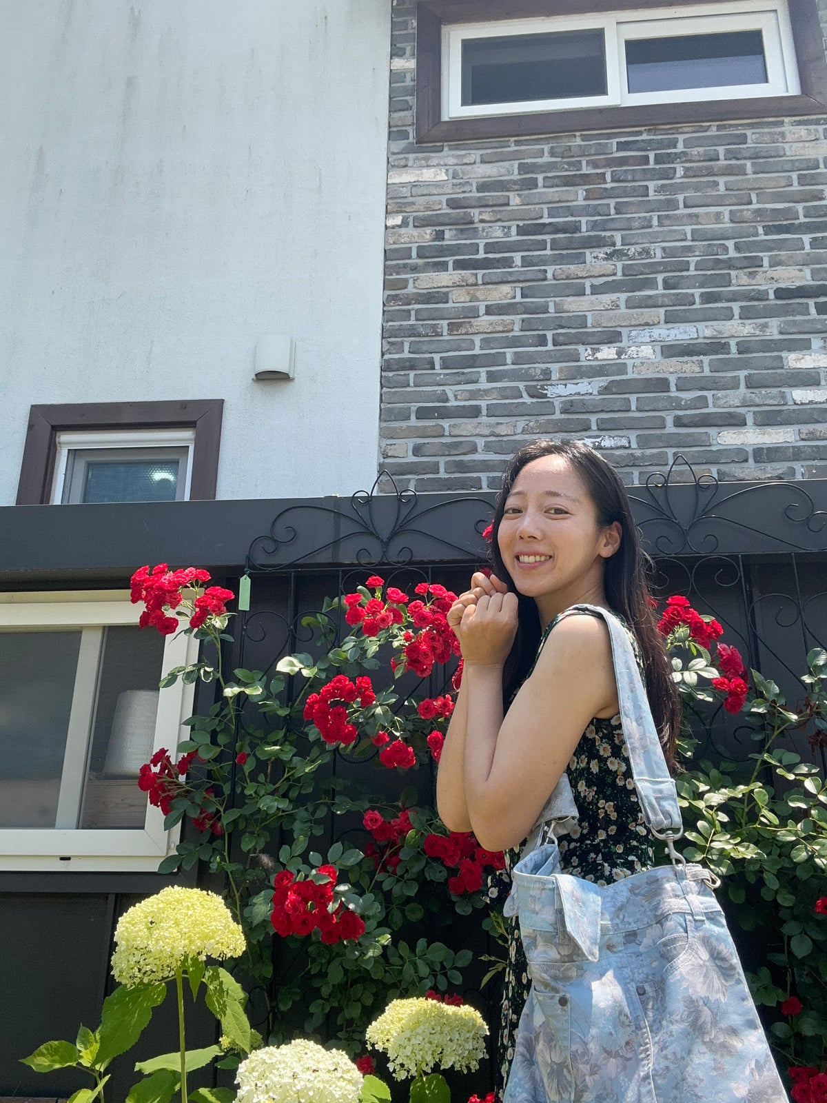 Body-fit hand wrapping upcycled Shoulder /Cross Bag - Women / 바디 핏 래핑 업사이클 워먼 숄더 크로스백 [여성 사이즈]