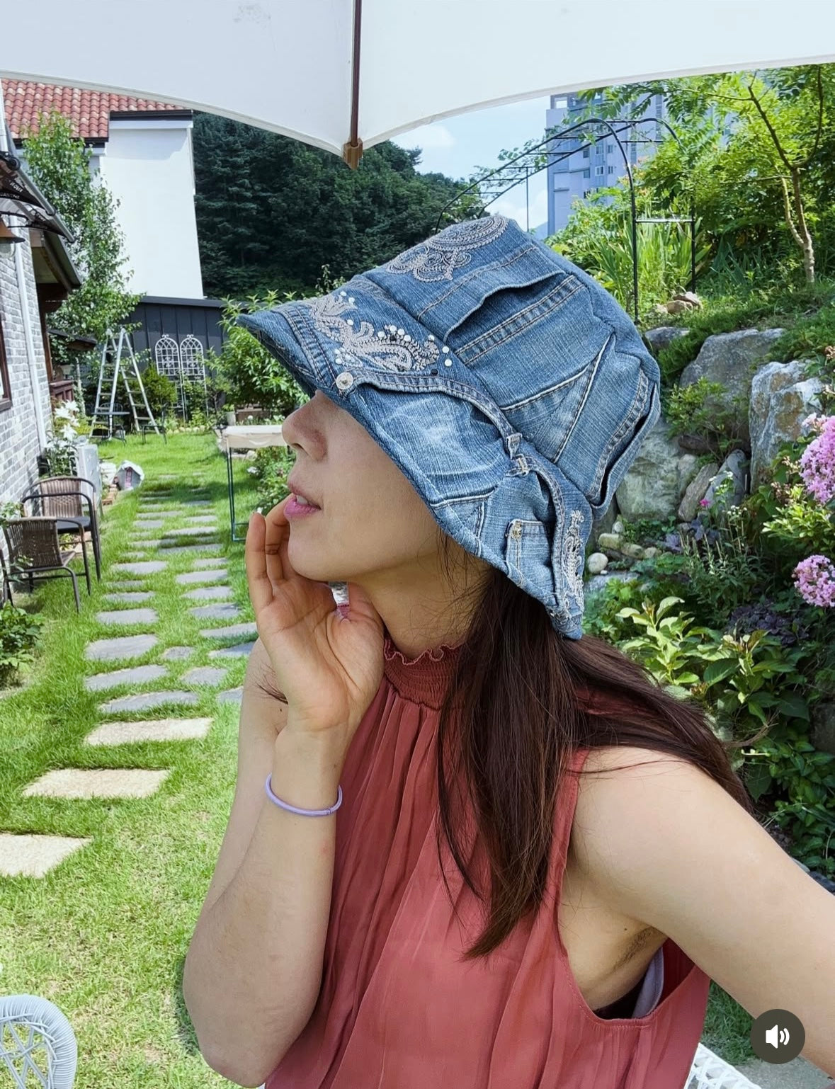 커스텀 업사이클 데님 버킷햇 Customized Upcycled Denim Bucket Hat