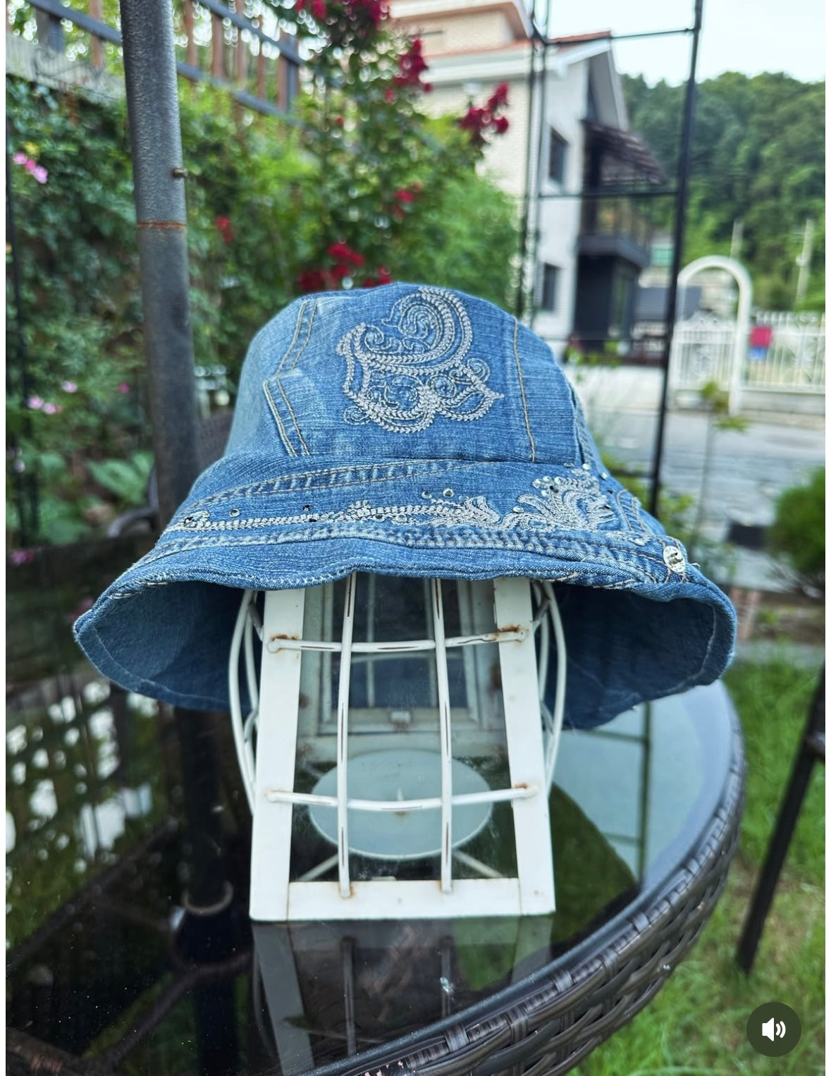 커스텀 업사이클 데님 버킷햇 Customized Upcycled Denim Bucket Hat